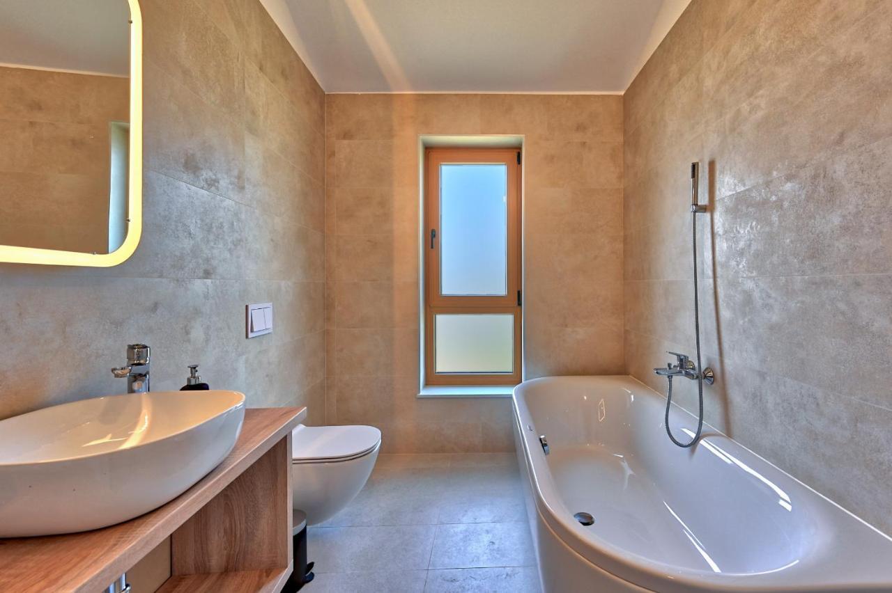 Villa Roberta Zadarvillas ตูรันญ์ ภายนอก รูปภาพ